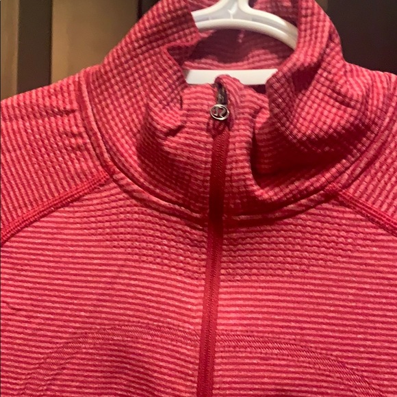 Lululemon Outrun 1/2 Zip - Picture 4 of 6